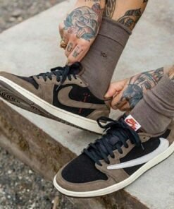Branded Retro 1 Travis Scott Low Sneakers
