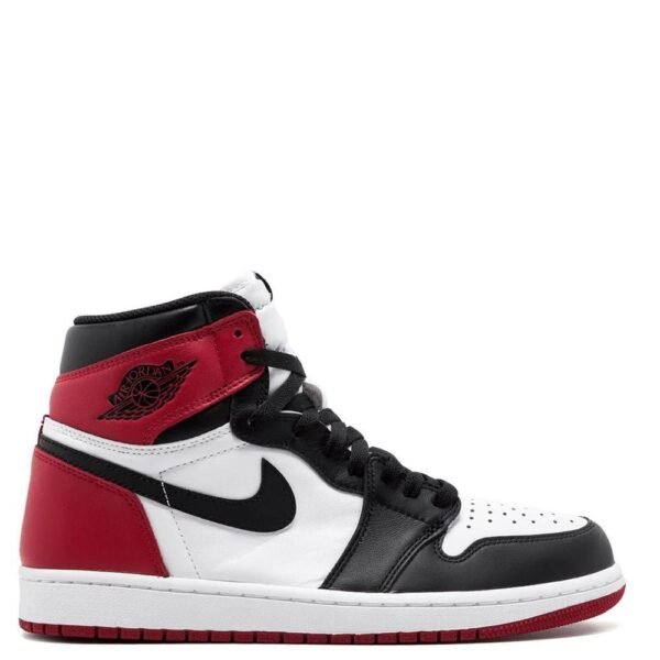 Jordan Retro 1 high BLACK TOE